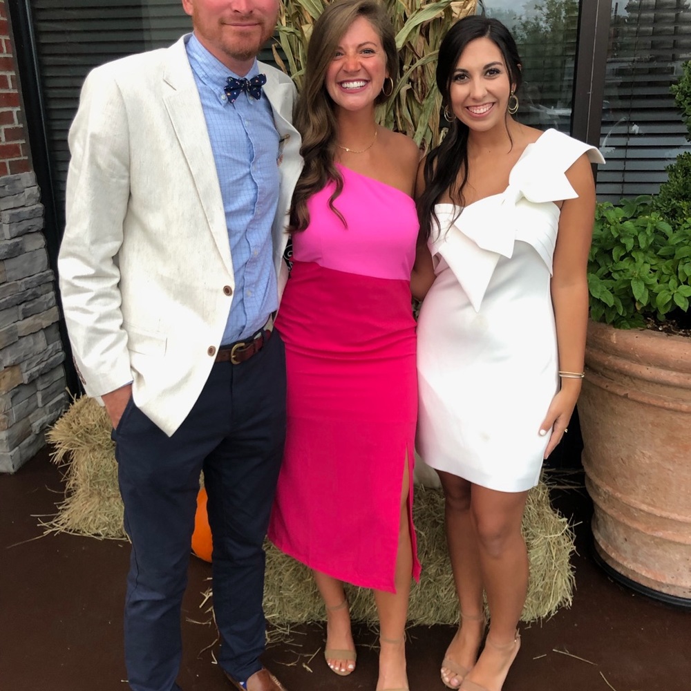 One shoulder white dress with bow